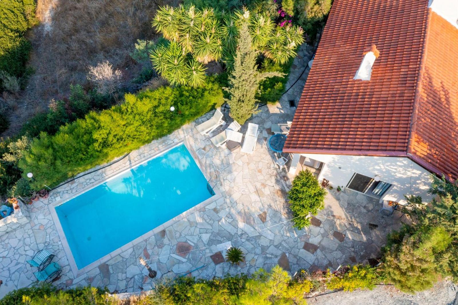 Swimmers' Paradise Pissouri Exteriör bild